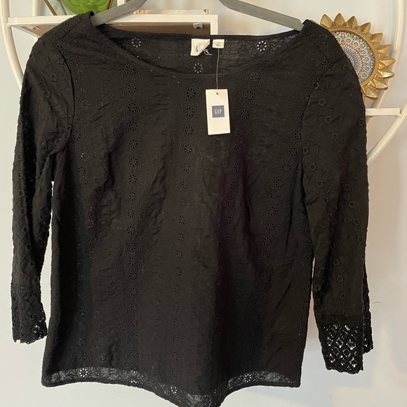 Gap Black Eyelit Black Blouse Shirt Women's XS Extra Small NWT - Picture 1 of 7